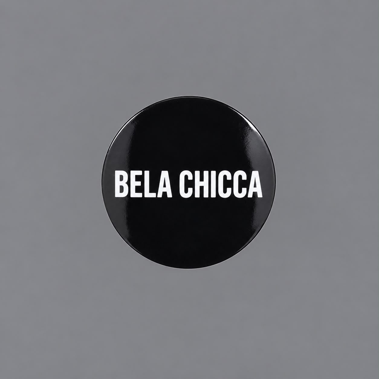 Etiqueta Redonda Personalizada , ideal para valorizar e finalizar suas embalagens com um toque moderno e profissional . Personalize com sua marca , deixe sua embalagem ainda mais bonita e exclusiva 