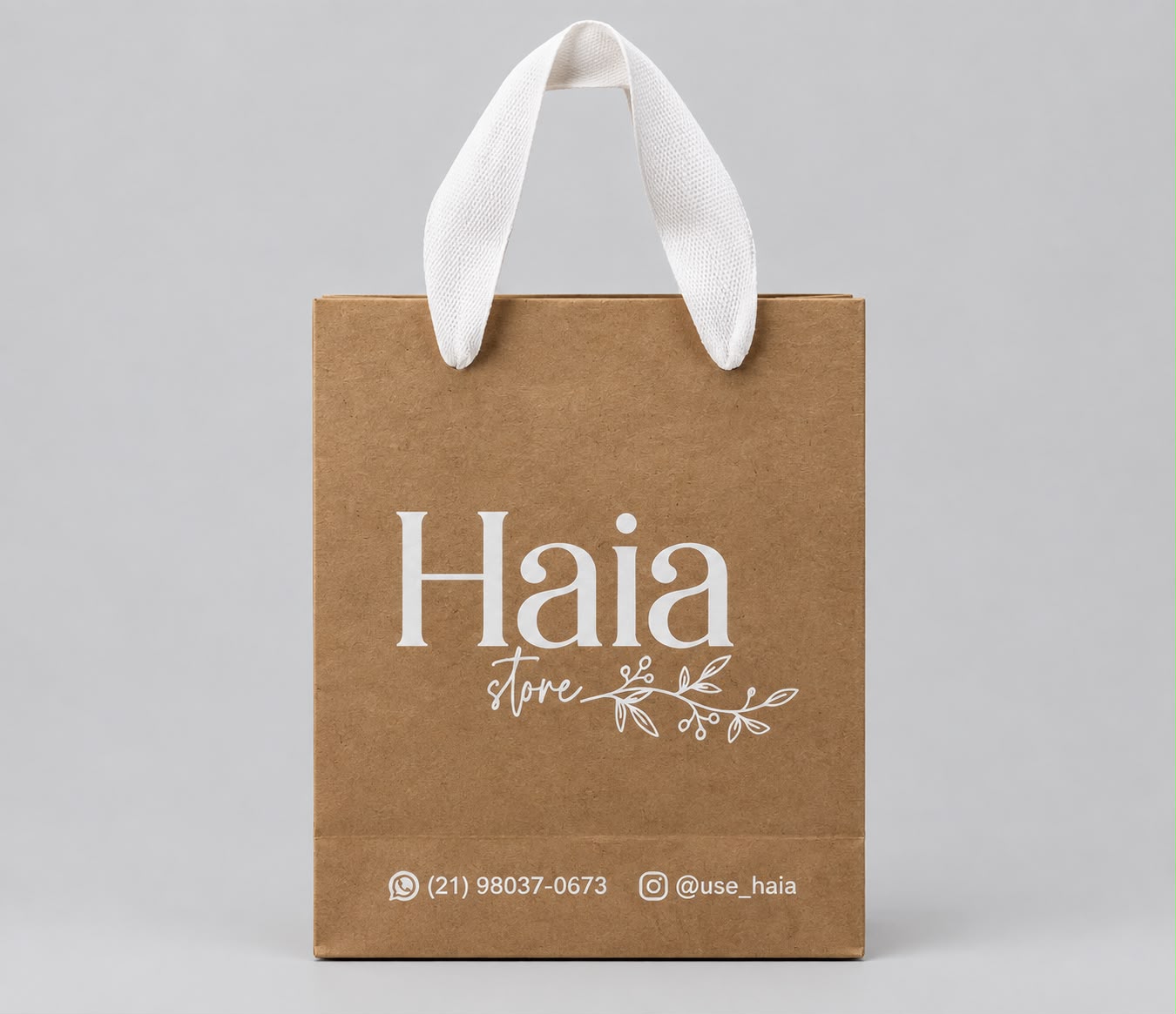 Sacola Kraft em um tamanho menor, ideal para jóias e acessórios.